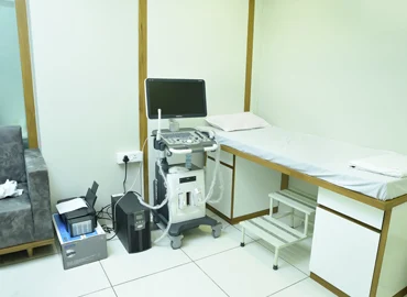 Dr. Amish Shah orthopedic clinic gallery image 8
